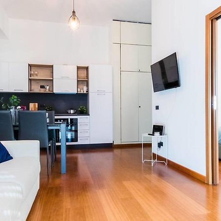 Appartement Hintown Duomo Via Baracchini à Milan Extérieur photo